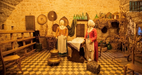 Sacre vesti e antichi mestieri: a Bitetto c'� il particolare Museo della Devozione e del Lavoro